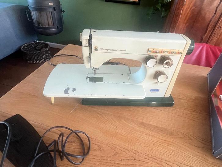 Husqvarna 2000 naaimachine, model 6030, Hobby en Vrije tijd, Naaimachines en Toebehoren, Gebruikt, Naaimachine, Husqvarna, Ophalen