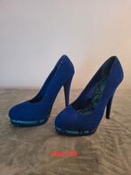 Mooie blauwe pumps met tintje slangenprint. Maat 38., Blauw, Ophalen of Verzenden, Zo goed als nieuw, Pumps
