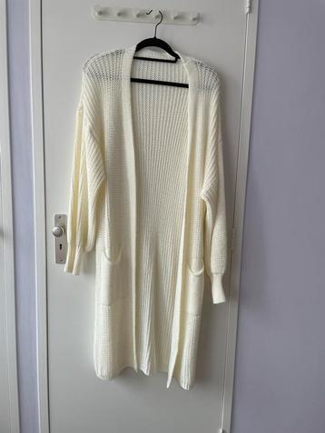 Nieuw lang vest, gebroken wit, maat L beschikbaar voor biedingen