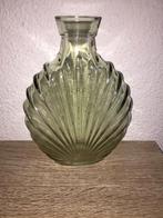 Groene glazen vaas in schelpvorm, Huis en Inrichting, Woonaccessoires | Vazen, Ophalen of Verzenden