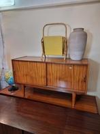 Vintage dressoir met schuifdeuren jaren 60, Huis en Inrichting, Kasten | Dressoirs, Ophalen, ,, Zo goed als nieuw, ,