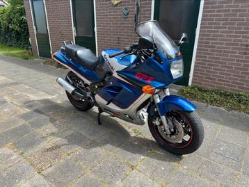 Kawaski GPZ 1000 RX 1986 met wat werk  beschikbaar voor biedingen