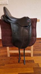 Albion SLK Europa 17,5inch M SW NS dressuurzadel, Ophalen, Zo goed als nieuw, Dressuur