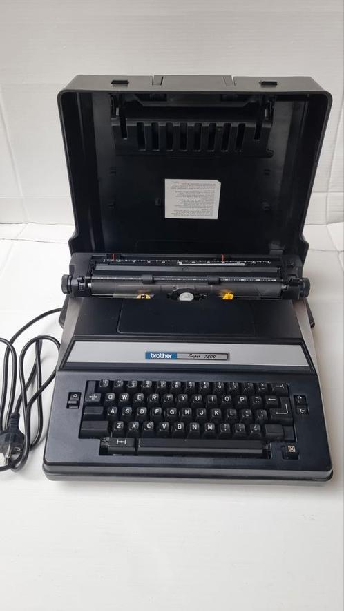 Brother Super 7300 elektrische typemachine tekstverwerker, Diversen, Typemachines, Zo goed als nieuw, Ophalen of Verzenden