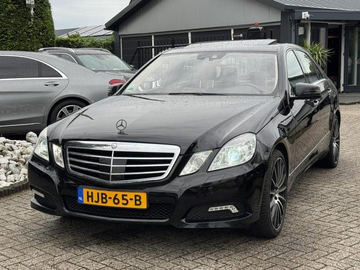 Mercedes E-Klasse E500 V8 Sedan Avantgarde Youngtimer Schuif, Auto's, Mercedes-Benz, Bedrijf, E-Klasse, ABS, Achteruitrijcamera