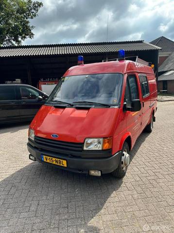Ford Transit 1987 benzine brandweer23 D km lang en hoog beschikbaar voor biedingen