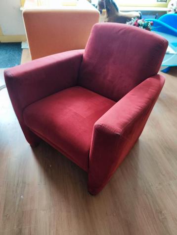 Comfortabele Fauteuil met Zachte Bekleding beschikbaar voor biedingen