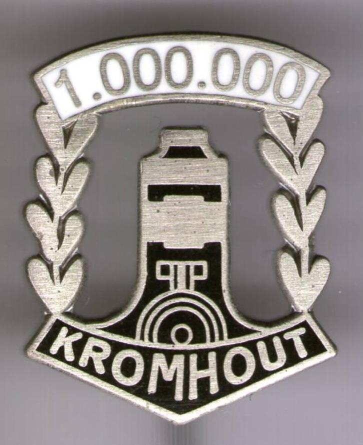 Kromhout wit email op zilverkl vrachtwagen speldje ( E_017 ), Verzamelen, Speldjes, Pins en Buttons, Nieuw, Speldje of Pin, Transport