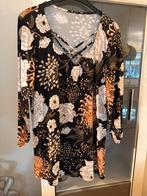 Zwarte bloemen tuniek - Maat 46, Ophalen of Verzenden, Blouse of Tuniek, Zwart, Onbekend