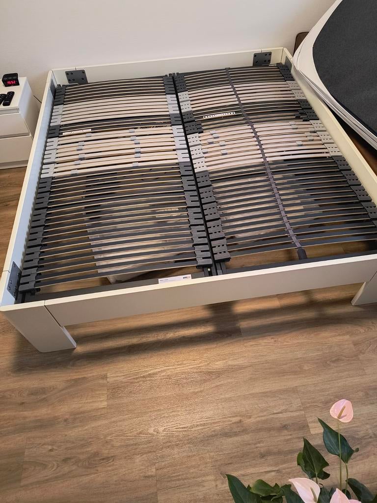 Bed Fresh 180 x 200 met electrische bedbodems zgan, Huis en Inrichting, Slaapkamer | Bedden, Tweepersoons, Ophalen of Verzenden
