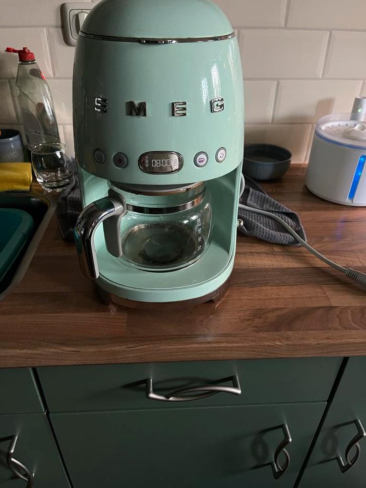 Smeg Koffiezetapparaat - Stijlvol en Functioneel!, Witgoed en Apparatuur, Koffiezetapparaten, Gebruikt, Gemalen koffie, Koffiemachine