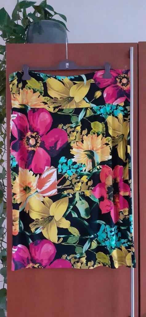 Yoek  rok maat xxl=54-56, Kleding | Dames, Grote Maten, Zo goed als nieuw, Rok, Zwart, Ophalen of Verzenden