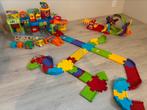 Vtech toet toet autobaan met garage en stuntbaan en wegdelen, Kinderen en Baby's, Speelgoed | Vtech, Ophalen, Zo goed als nieuw