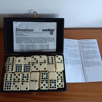 Domino stenen in mooie doos beschikbaar voor biedingen