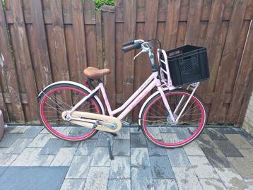 Nette dames fiets te koop beschikbaar voor biedingen