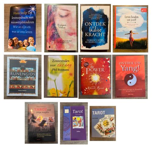 Verschillende boeken, Boeken, Esoterie en Spiritualiteit, Zo goed als nieuw, Overige typen, Tarot of Kaarten leggen, Ophalen of Verzenden