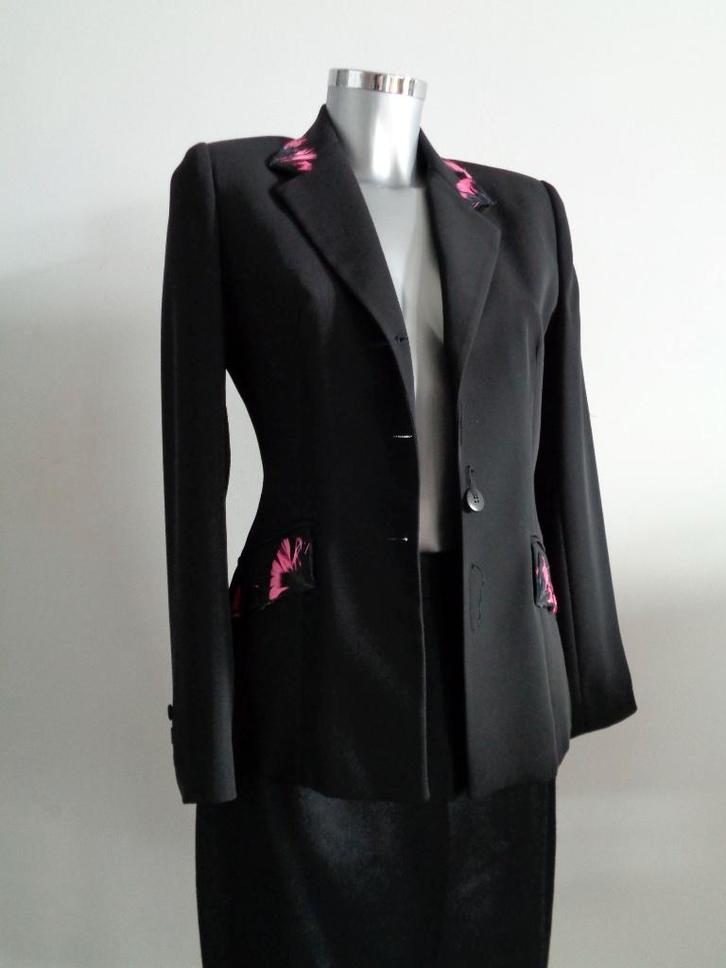 Vertigo designer jasje met veren, maat 36, origineel, Kleding | Dames, Jasjes, Kostuums en Pakken, Zo goed als nieuw, Jasje, Maat 36 (S)