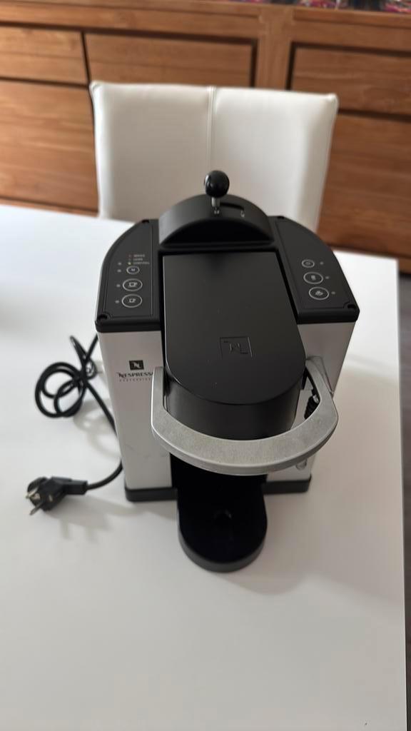Nespresso ES80 Professional koffiemachine., Witgoed en Apparatuur, Koffiemachine-accessoires, Zo goed als nieuw, Ophalen