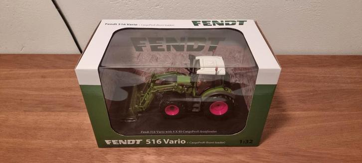 Fendt 516 Vario met voorlader Universal Hobbies, Hobby en Vrije tijd, Modelauto's | 1:32, Zo goed als nieuw, Tractor of Landbouw