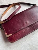 Vintage leren tas, Sieraden, Tassen en Uiterlijk, Tassen | Schoudertassen, Gebruikt, Leer, Verzenden, Rood