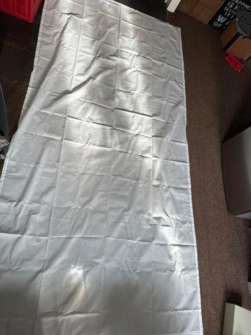 2 stuks Nieuw Wit Gordijn / Tafelkleed 3M beschikbaar voor biedingen