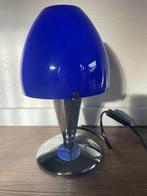 Vintage tafellamp, chromen voet, blauwe glazen kap, Huis en Inrichting, Lampen | Tafellampen, Retro, vintage, Ophalen of Verzenden