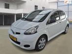 Toyota Aygo 1.0-12V Access 5 DEUR 2 X SLEUTELS, Voorwielaandrijving, Gebruikt, 4 stoelen, Origineel Nederlands