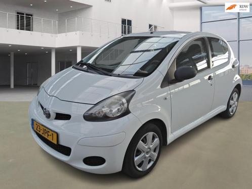 Toyota Aygo 1.0-12V Access 5 DEUR 2 X SLEUTELS, Auto's, Toyota, Bedrijf, Te koop, Aygo, Benzine, Euro 4, A, Hatchback, Handgeschakeld