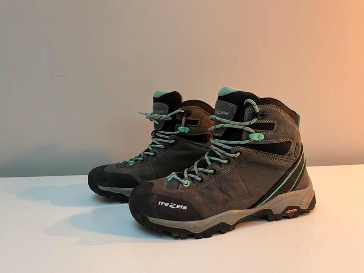 Trezeta wandelschoenen junior maat 38, Kleding | Dames, Schoenen, Zo goed als nieuw, Wandelschoenen, Grijs, Ophalen of Verzenden