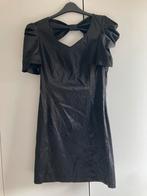 Zwart glansjurkje Vero Moda, Kleding | Dames, Gelegenheidskleding, Gedragen, Maat 38/40 (M), Cocktailjurk, Ophalen of Verzenden