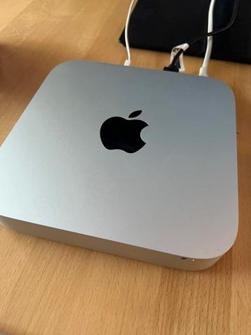 Mac-mini met monitor beschikbaar voor biedingen