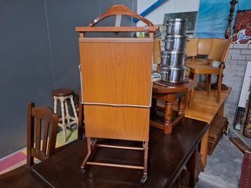 Vintage Reguitti dressboy op wieltjes Izgst. Zie omschr,
 beschikbaar voor biedingen