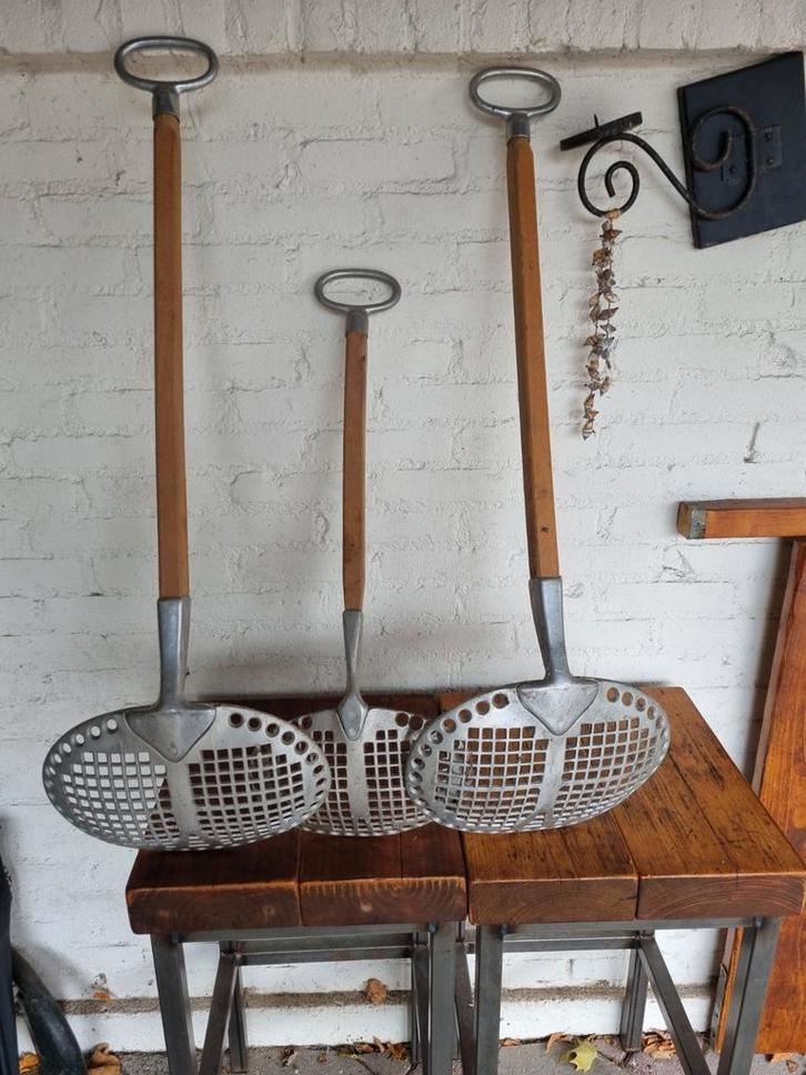 schuimspanen aluminium grote duits 3 stuks, Antiek en Kunst, Antiek | Keukenbenodigdheden, Ophalen