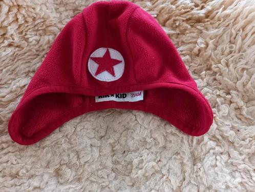 Baby peuter mutsen + gebreide sokjes, Kinderen en Baby's, Babykleding | Mutsen, Sjaals en Wanten, Zo goed als nieuw, Muts, Jongetje of Meisje