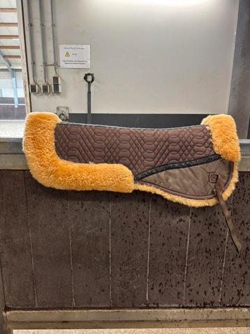 F.R.A. Zadelonderlegger De Luxe Bruin maat L beschikbaar voor biedingen