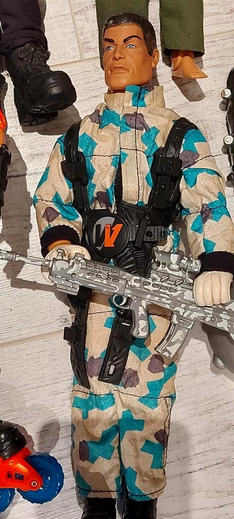 Vintage Action Man poppen 17 stuks met heel veel assesoires, Verzamelen, Poppen, Zo goed als nieuw, Pop, Ophalen of Verzenden