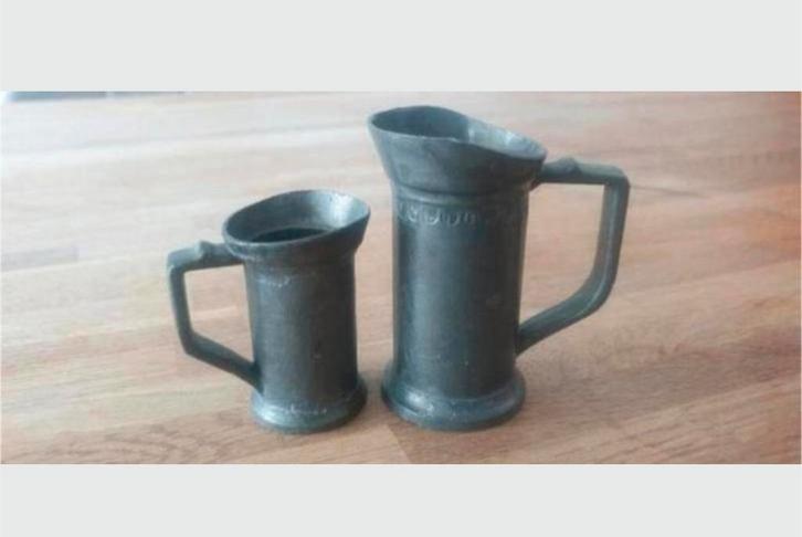 Oude tinnen maatbekers 2 stuks, Antiek en Kunst, Antiek | Tin, Ophalen of Verzenden