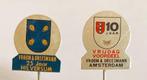 Vroom & Dreesmann (V&D) - 2 vintage speldjes - 1960's, Verzamelen, Merken en Reclamevoorwerpen, Gebruikt, Verzenden