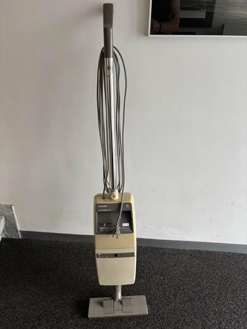 Vintage Philips steelstofzuiger beschikbaar voor biedingen