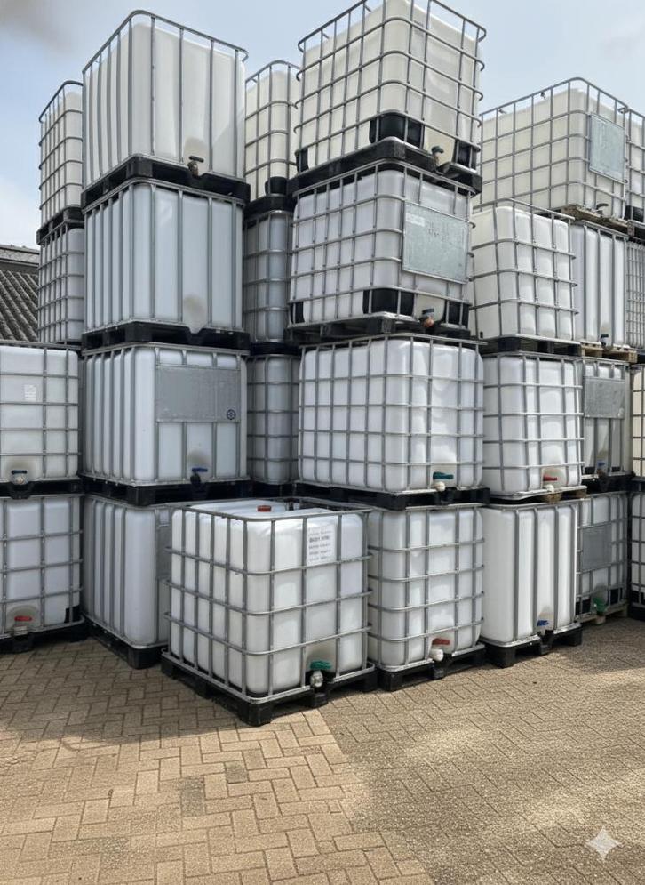 ibc vaten, Tuin en Terras, Regentonnen, Zo goed als nieuw, Overige materialen, 150 liter of meer, Met kraantje, Ophalen