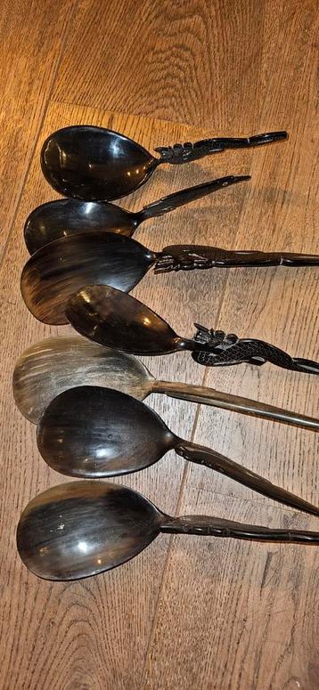 Antieke hoornen  Lepels van Been Indonesisch beschikbaar voor biedingen