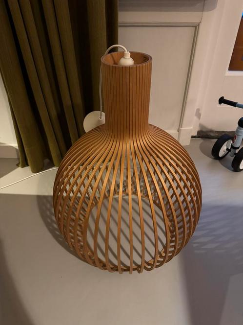Secto Octo 4240, Huis en Inrichting, Lampen | Hanglampen, Zo goed als nieuw, 50 tot 75 cm, Hout, Ophalen