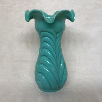 Groene opaline vaas uit FRANKRIJK beschikbaar voor biedingen
