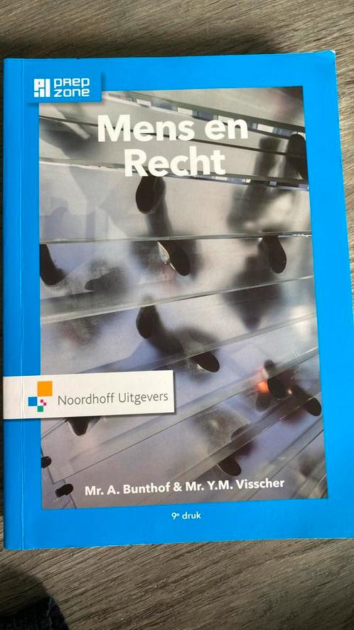 A. Bunthof - Mens en Recht, Boeken, Studieboeken en Cursussen, Zo goed als nieuw, Ophalen of Verzenden