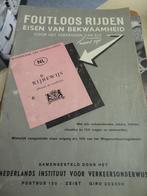 2x nederlands en 1x engels boekjes rijvaardigheid 60er jaren, Verzenden, Gelezen