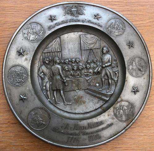 A New Nation – Bicentennial Commemorative Plate, Antiek en Kunst, Antiek | Tin, Ophalen