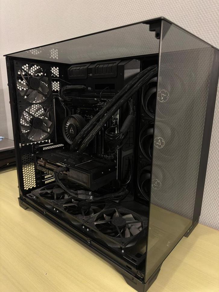 Custom High-End Gaming PC/Ryzen 7 7800X3D + RTX 4070 Super, Computers en Software, Desktop Pc's, Zo goed als nieuw, 4 Ghz of meer