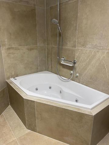 Ligbad Riho Yukon met whirlpoolsysteem wit 160*90 beschikbaar voor biedingen