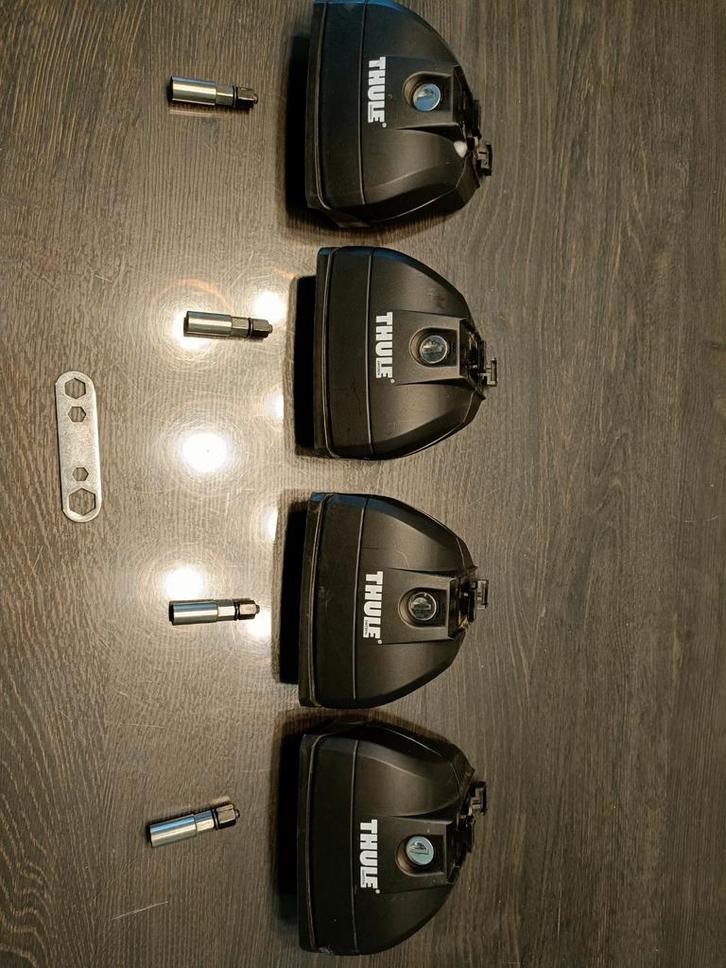 Thule Kit 183107 voor Hyundai i40, Auto diversen, Dakdragers, Gebruikt, Ophalen