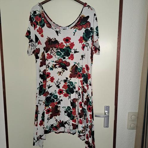 38) Tuniek merk magna maat 52/54 rode bloem, Kleding | Dames, Grote Maten, Zo goed als nieuw, Blouse of Tuniek, Overige kleuren